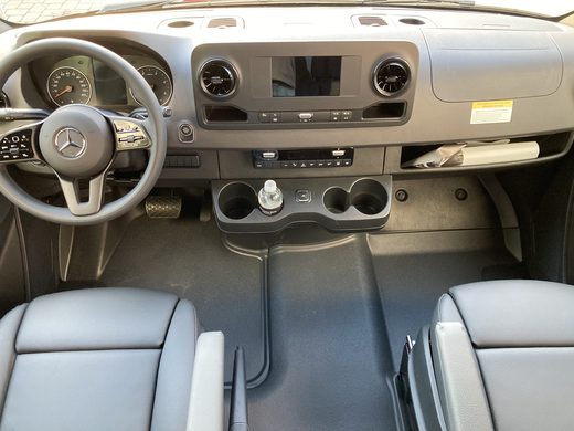 The cockpit and dashboard of CE1