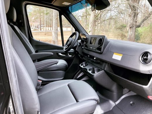 The cockpit and dashboard of CE3
